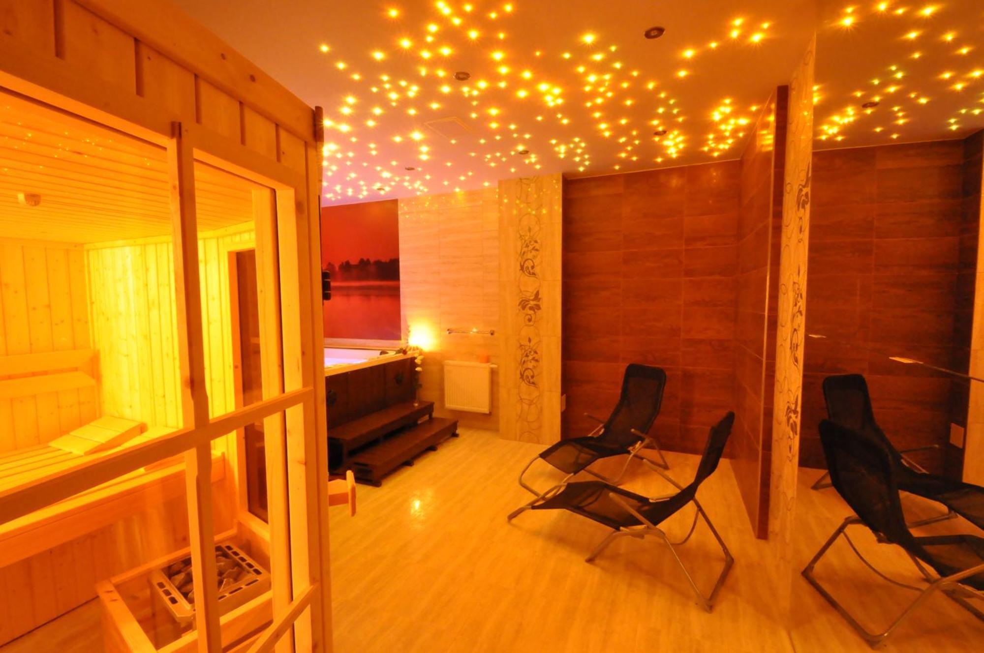 Hotel Santa Monica Mikołajki Dış mekan fotoğraf
